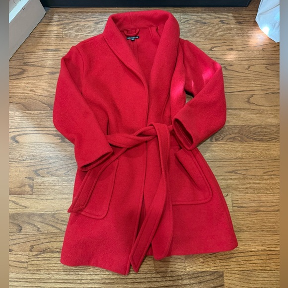 Red coat - Picture 2 of 5